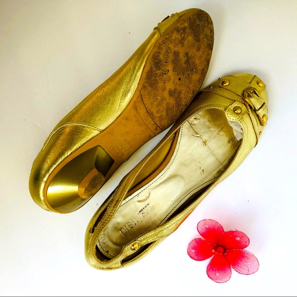 Pretty Fit flats-simple essential pair of shoes. - Picture 2 of 7